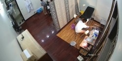 《医院监控破解》男医生和美少妇趁着午休时间科室没人赶紧打一炮然后趁着工作之便帮她清理干净不留后患 截图15