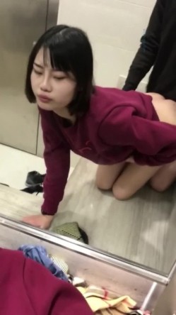 最新网罗全网国产镜前啪啪性爱甄选 ️镜前站操极品丰臀女友 啪啪壮烈撞击干的骚货嗷嗷浪叫 截图1