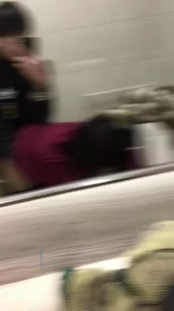最新网罗全网国产镜前啪啪性爱甄选 ️镜前站操极品丰臀女友 啪啪壮烈撞击干的骚货嗷嗷浪叫 截图11