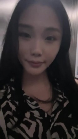 长得些许像超模何蕙的TS御姐北北！目测30岁出头，风韵犹存的气质美少妇！和金主打完炮再到大街上熘达物色男人 截图15