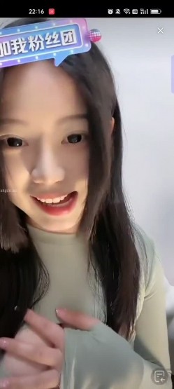 【抖音泄密】48W粉巨乳女神，【美艳后妈_冷艳小姨】，闪现6V+会议室 截图8