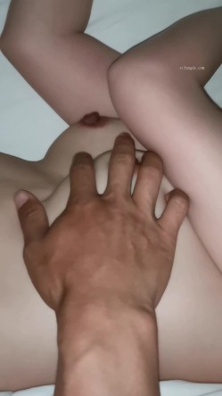 MJ新作大神血赚一顿火锅迷玩了蝴蝶纹身小姐姐还没操下面就湿漉漉了 截图7