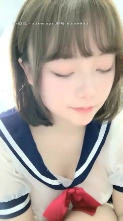 长相清纯极品短发清纯萌妹子道具自慰秀，情趣学生制服脱光光假屌摩擦骑坐 截图16