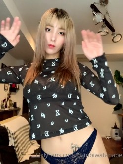 天然巨乳女神，号称第一美臀【渡辺万美】视图福利，一对车大灯又软又弹 截图1