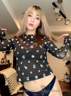 天然巨乳女神，号称第一美臀【渡辺万美】视图福利，一对车大灯又软又弹 截图2