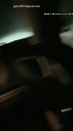 坐标温州，极品尤物，【苏苏很开心】，深夜，户外车震，野战，3P，肚兜，黑丝，无套内射，劲爆刺激，在招男主 截图4