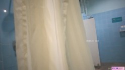 最新流出全网独家首发 偷拍大神潜入国内某水上乐园各种美女浴室换衣洗澡 截图13