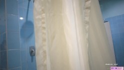 最新流出全网独家首发 偷拍大神潜入国内某水上乐园各种美女浴室换衣洗澡 截图14