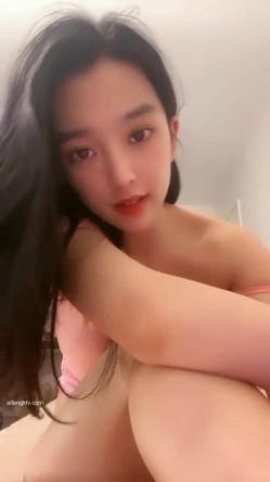 无敌美腿王【高颜值女大学生】带姨妈出征 快撸疯了 截图6
