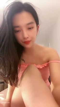 无敌美腿王【高颜值女大学生】带姨妈出征 快撸疯了 截图7