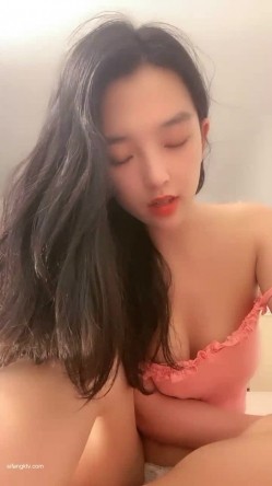 无敌美腿王【高颜值女大学生】带姨妈出征 快撸疯了 截图9