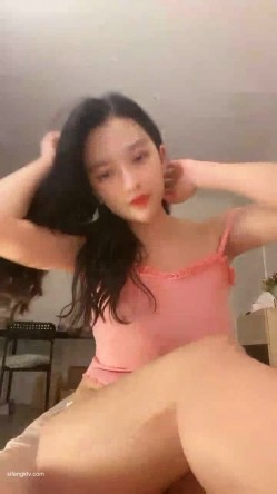 无敌美腿王【高颜值女大学生】带姨妈出征 快撸疯了 截图13