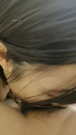 【性奴少妇&反差魅婊】超多漂亮淫妹淫妻淫女友啪啪口交甄选，靓妹舔肉棒 淫荡啪啪 骚穴特写 完美露 截图14