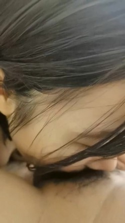 【性奴少妇&反差魅婊】超多漂亮淫妹淫妻淫女友啪啪口交甄选，靓妹舔肉棒 淫荡啪啪 骚穴特写 完美露 截图16