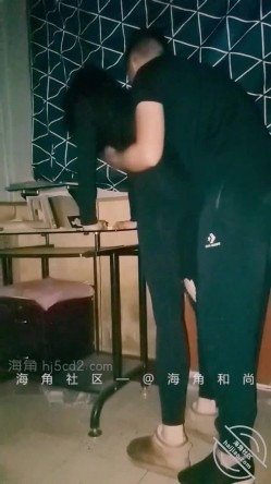 《和尚》封神大作破旧工厂撕开紧身裤强上流浪女李秋月 截图1