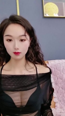 明星颜值健身女神！性感吊带丝袜热舞！透视极度诱惑，翘起屁股电臀，掰开小穴让炮友舔 截图9