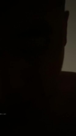 ️ ️网曝吃瓜事件，被热传抖音小网红【刘悦】与男友不雅露脸性爱自拍流出，身材不错美腿美足越漂亮越反差啊 截图10