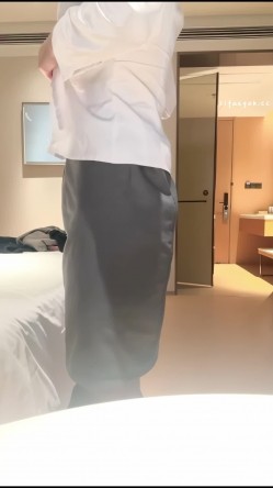 抖音骚女璐璐本璐我脾气老好了是小葵呀 极品身材大长美腿 奶大翘臀 超级骚 截图4