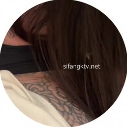 推特泡良大神【榜一大哥 】约操各种高颜值美女3P车震VIP福利，房产销售、女邻居人妻杀手推荐 截图1