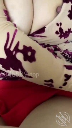 ️24万粉丝，PUA约炮大神【小兽先生】付费钻石贴，知性离异美少妇，熟女人妻，熟女穿JK别有一番风味 截图13