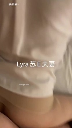 大神玩的是真花，【苏城主（苏E夫妻）】太爽了，多P，3P，交友换妻，老婆长得也相当好看 截图16