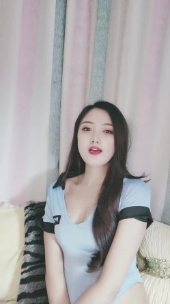 风骚妓女转战黄播-逗号- 哥哥你别射我逼逼上面，快去拿纸。叫声骚鸡了，听了都想射！ 截图1