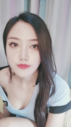 风骚妓女转战黄播-逗号- 哥哥你别射我逼逼上面，快去拿纸。叫声骚鸡了，听了都想射！ 截图2