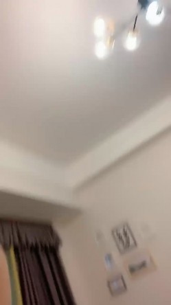【模特娜娜奈】极品模特高颜值 抚摸自己小骚逼“哥哥们，快点来操骚逼” 截图5