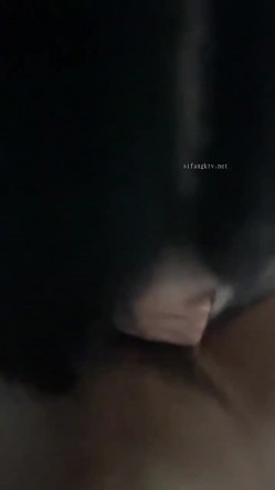 极品反差婊 极品美人实在是太淫荡了，被后入插得享受不已，简直骚翻天呀！ 截图12