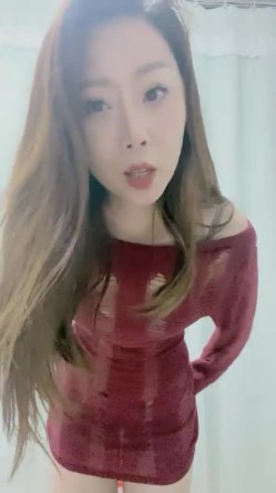 性感骚【l am your queen】最让人心猿意马的状态，魂都要被他勾走了，极品难得必须来一管！ 截图8