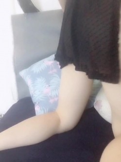 网红人气少女隔壁小姐姐VIP超大尺度私拍之15k粉丝福利 原版超清合集 截图14