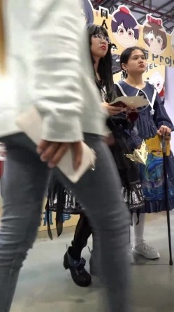 『樱之舞』漫展CD抄底偷拍Cos小姐姐系列 截图16
