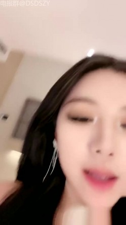 ️人气女神【保时捷车模】姐妹配合无套榨精，骚话不断干出白浆 截图6