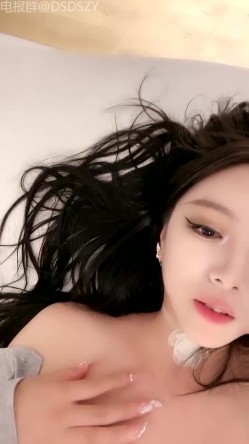 ️人气女神【保时捷车模】姐妹配合无套榨精，骚话不断干出白浆 截图9