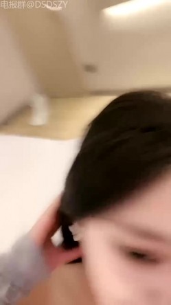 ️人气女神【保时捷车模】姐妹配合无套榨精，骚话不断干出白浆 截图11