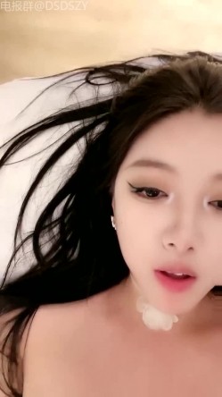 ️人气女神【保时捷车模】姐妹配合无套榨精，骚话不断干出白浆 截图14