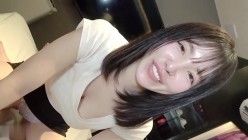 fc2ppv-4353589 【無修正】意識せずにはいられない、巨乳メンエス嬢のリリちゃんと濃厚ハメ撮り♡ 截图3