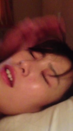 【经典流出】极品骚情良家少妇啪啪的日常流出，各式制服诱惑，口技一流 截图12