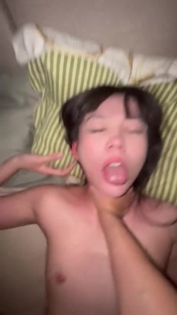 北京贫乳小姐姐【王妤昔】性爱自拍流出 截图2