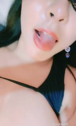 风情万种--爆乳美熟女【国产卡戴珊】前凸后翘的身材，很粉的小穴，近距离观看尿道口阴道口，肉棒插入就开始娇喘，太爽啦！ 截图1