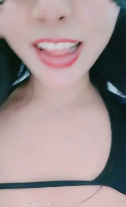 风情万种--爆乳美熟女【国产卡戴珊】前凸后翘的身材，很粉的小穴，近距离观看尿道口阴道口，肉棒插入就开始娇喘，太爽啦！ 截图6