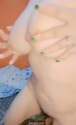 风情万种--爆乳美熟女【国产卡戴珊】前凸后翘的身材，很粉的小穴，近距离观看尿道口阴道口，肉棒插入就开始娇喘，太爽啦！ 截图12