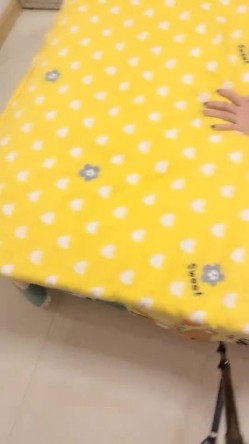 完美露脸风韵小骚货第一视角精湛口活，打飞机再女上位啪啪做爱，来个舌吻侧入内射 截图12