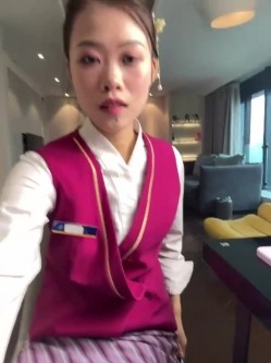 空姐被干了【优优baby】真实空姐和机长吃鸡舔穴舔脚 无套啪啪 户外 车里 截图2