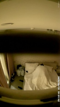 【酒店摄像头 ️甄选】未流出居家房型 ️外地出差和黑丝长腿漂亮骚秘书偷情操翻天了 喝醉后照样操 高清720P版 截图6