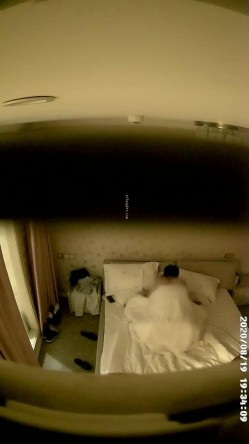 【酒店摄像头 ️甄选】未流出居家房型 ️外地出差和黑丝长腿漂亮骚秘书偷情操翻天了 喝醉后照样操 高清720P版 截图8