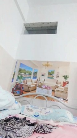 十分淫荡大奶少妇美女手上带上避孕套插穴自慰 喷水高潮 还用自慰棒插菊花 截图14