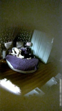 女神级性感气质长发美女和新男友开房有点害羞不让男的脱她内裤,2人索性穿着内裤操,干爽后自己脱掉女上位操! 截图8