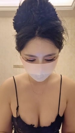 172长腿女神【水水】神似关之琳 大奶长腿翘臀 楼顶脱光扣屄 吃鸡插穴跳弹自慰 好刺激 截图14