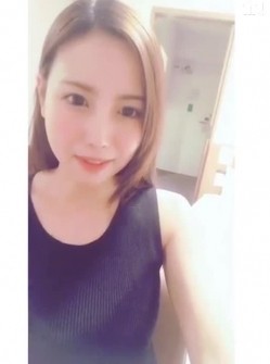 日本高颜值健身模特 相良梢 无码流出，极品挺拔巨乳，被肏得一直晃 截图1